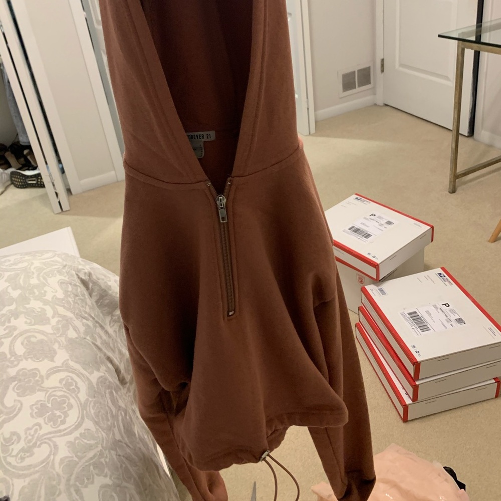 Cropped sweatshirt